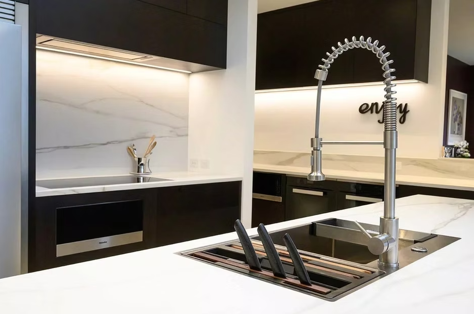 GM-Florim PorcelainTop™ Calacatta Gold Porcelain Slab