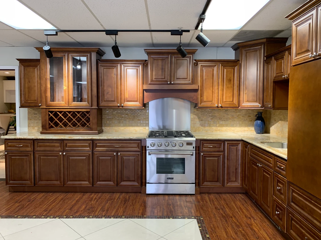 HC-Maple Walnut Raised Panel