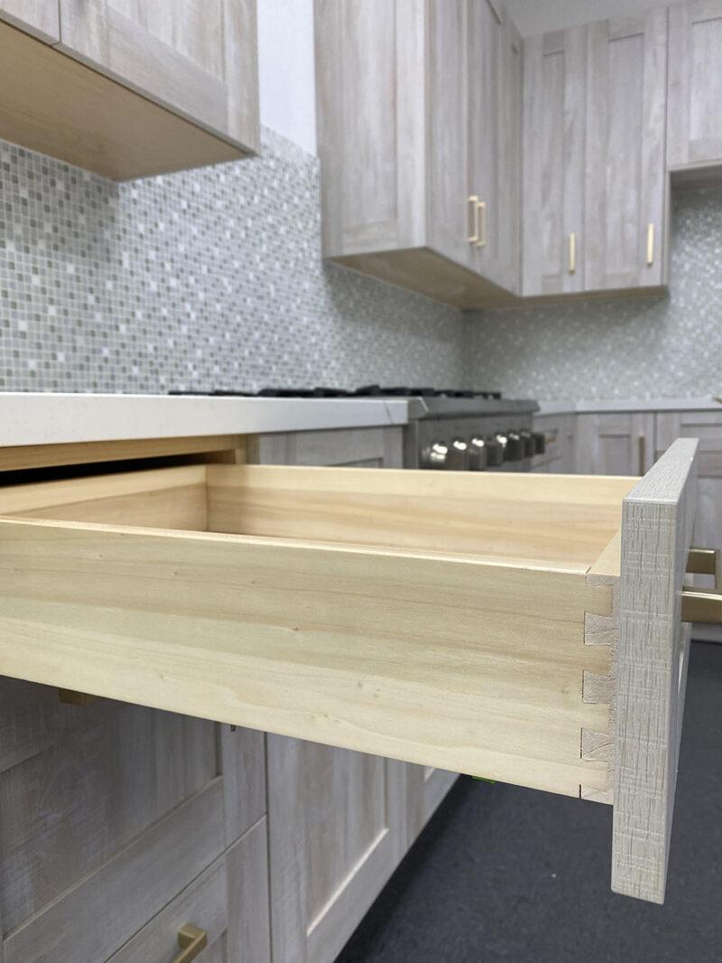 IMP-Genesis Sliced Oak Shaker