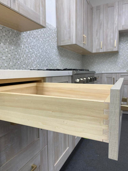 IMP-Genesis Sliced Oak Shaker