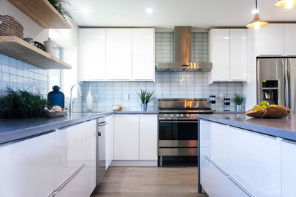 INC-Catalina White Gloss European