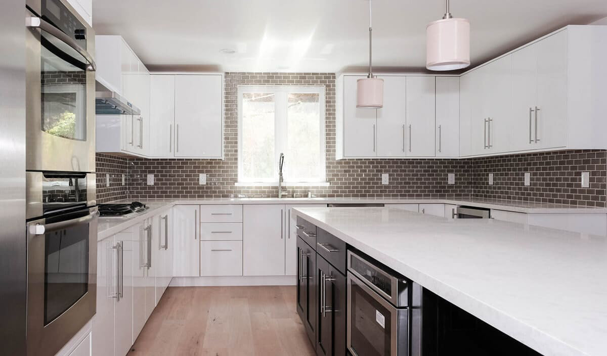 INC-Catalina White Gloss European