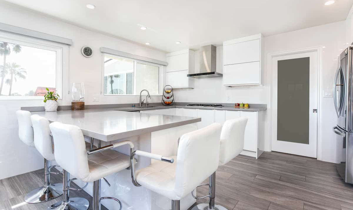 INC-Catalina White Gloss European
