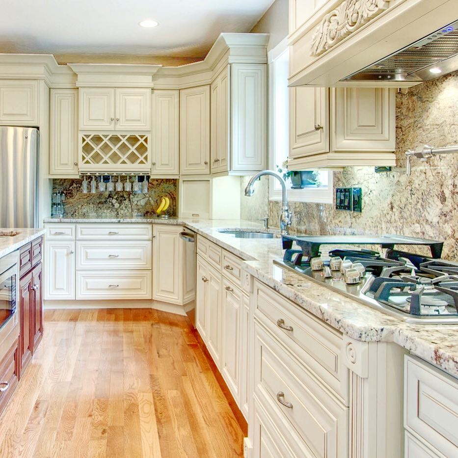 JK-Creme Glazed Raised Panel