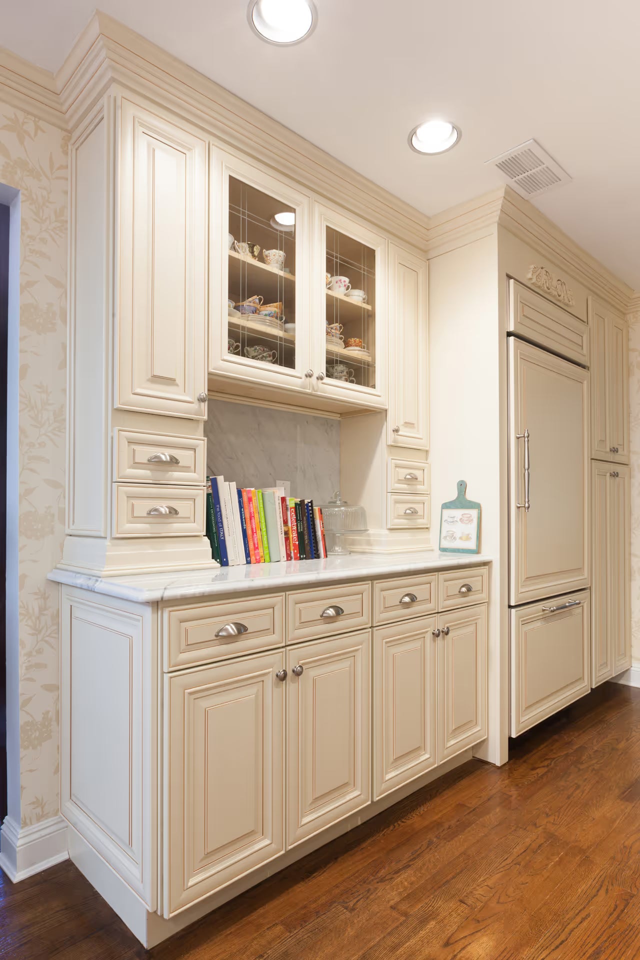 JK-Creme Glazed Raised Panel