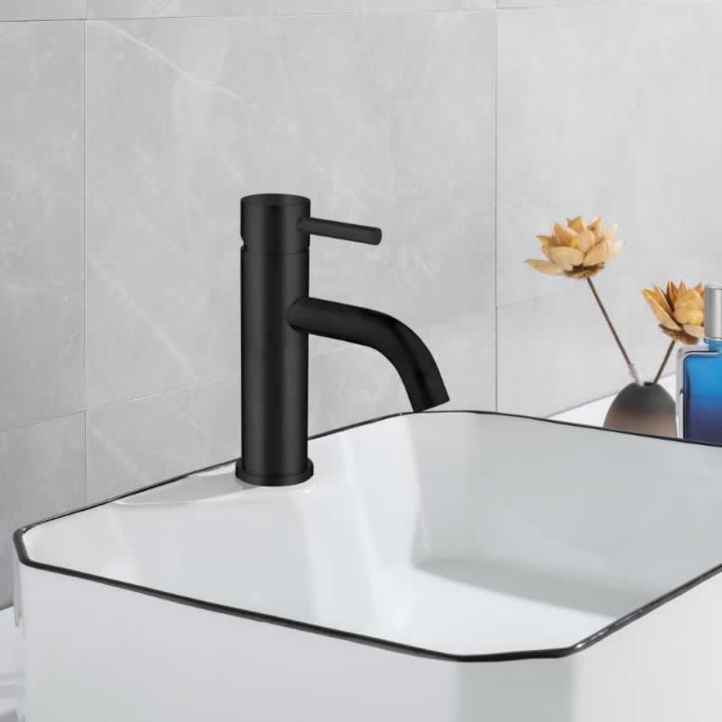 Katriel Bathroom Lavatory Faucet in Solid Brass for single hole installation