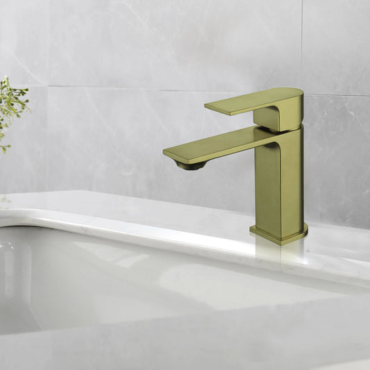 Tyra Bathroom Lavatory Faucet for single hole installation, Solid Brass