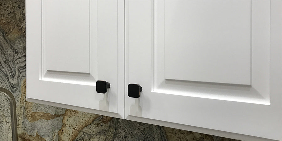 AK-Madison Hillcrest White Raised Panel