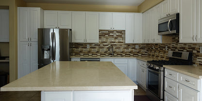 AK-Madison Hillcrest White Raised Panel
