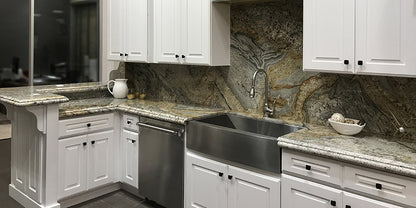 AK-Madison Hillcrest White Raised Panel
