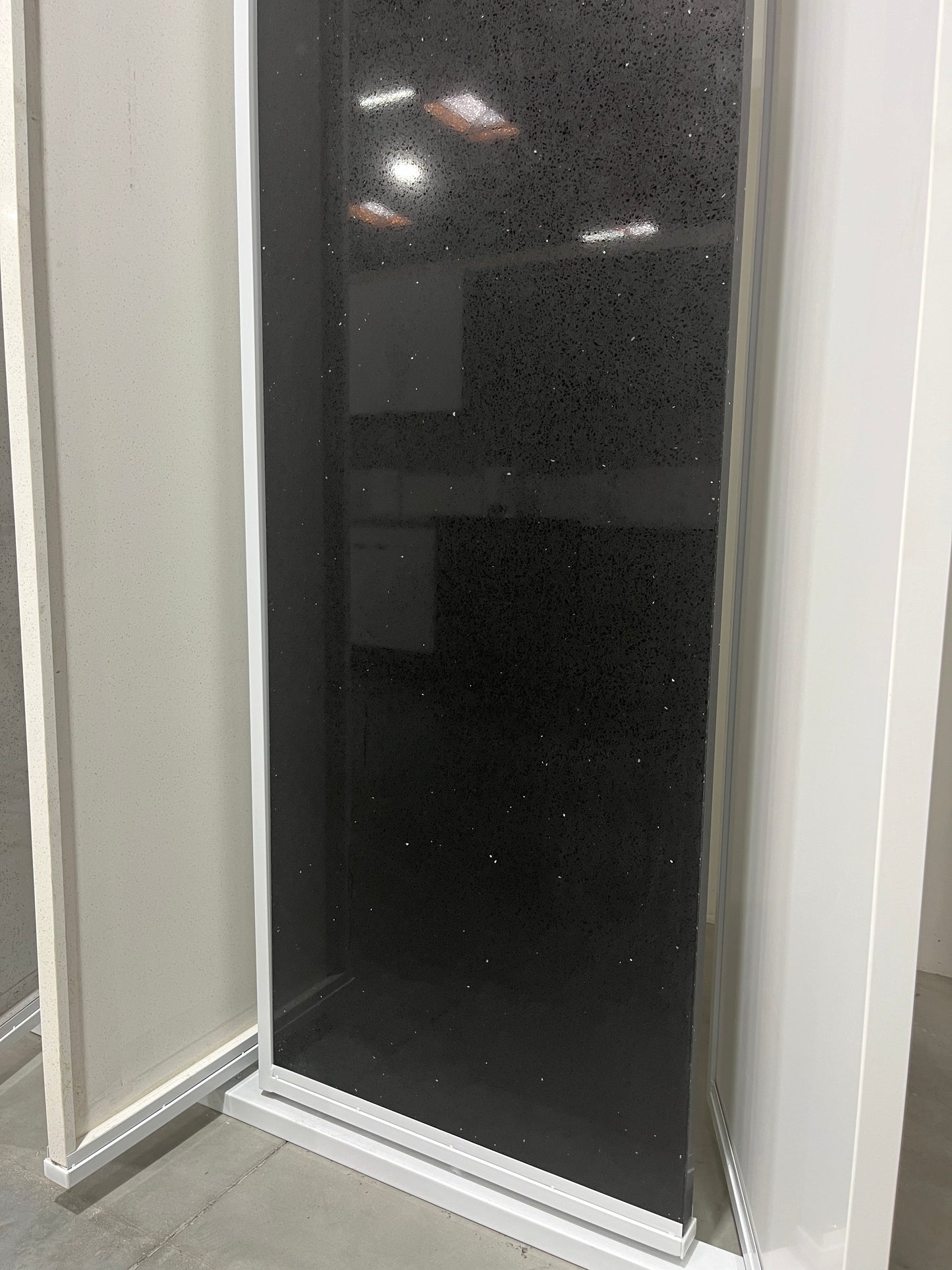 LX-Black Diamond Quartz Slab