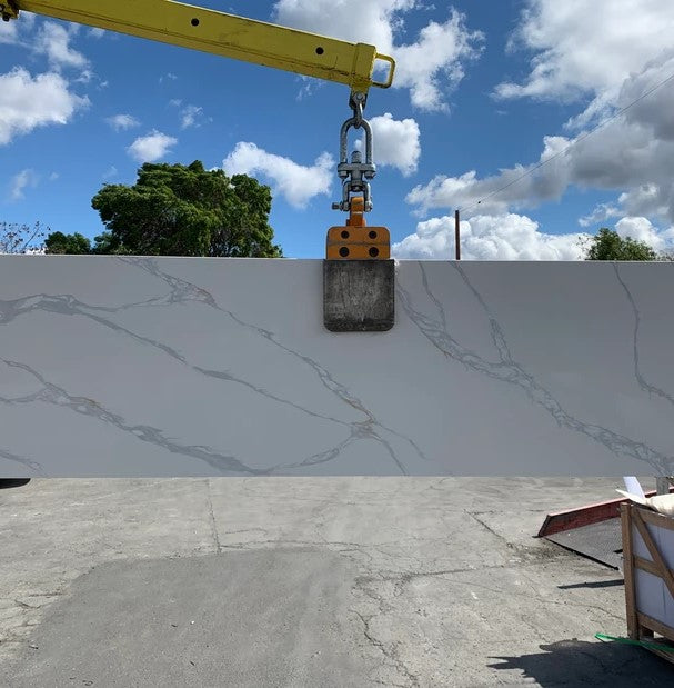 LX-Calacatta Coloma Quartz Slab