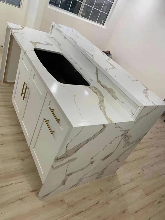 LX-Calacatta Gold Quartz Slab