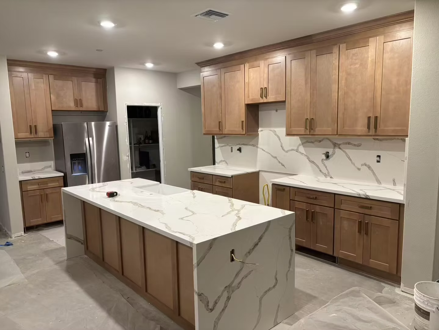 LX-Calacatta Gold Quartz Slab