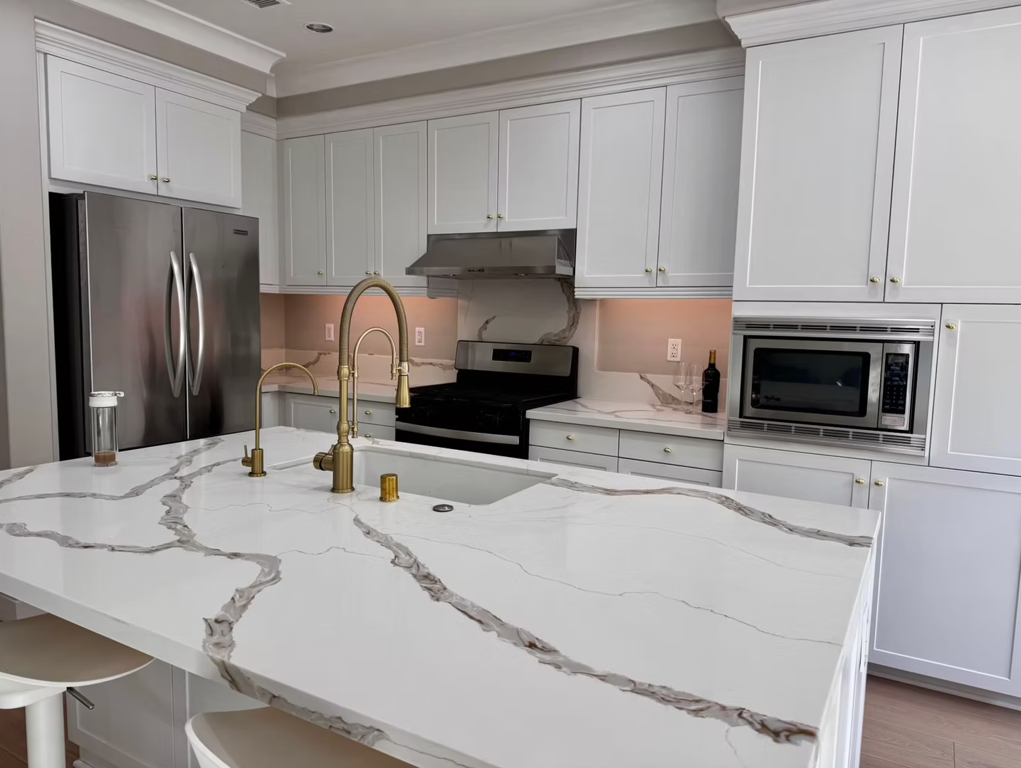 LX-Calacatta Gold Quartz Slab