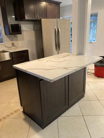 LX-Calacatta Gold Quartz Slab