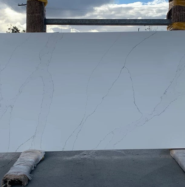 LX-Calacatta Silk Road Quartz Slab