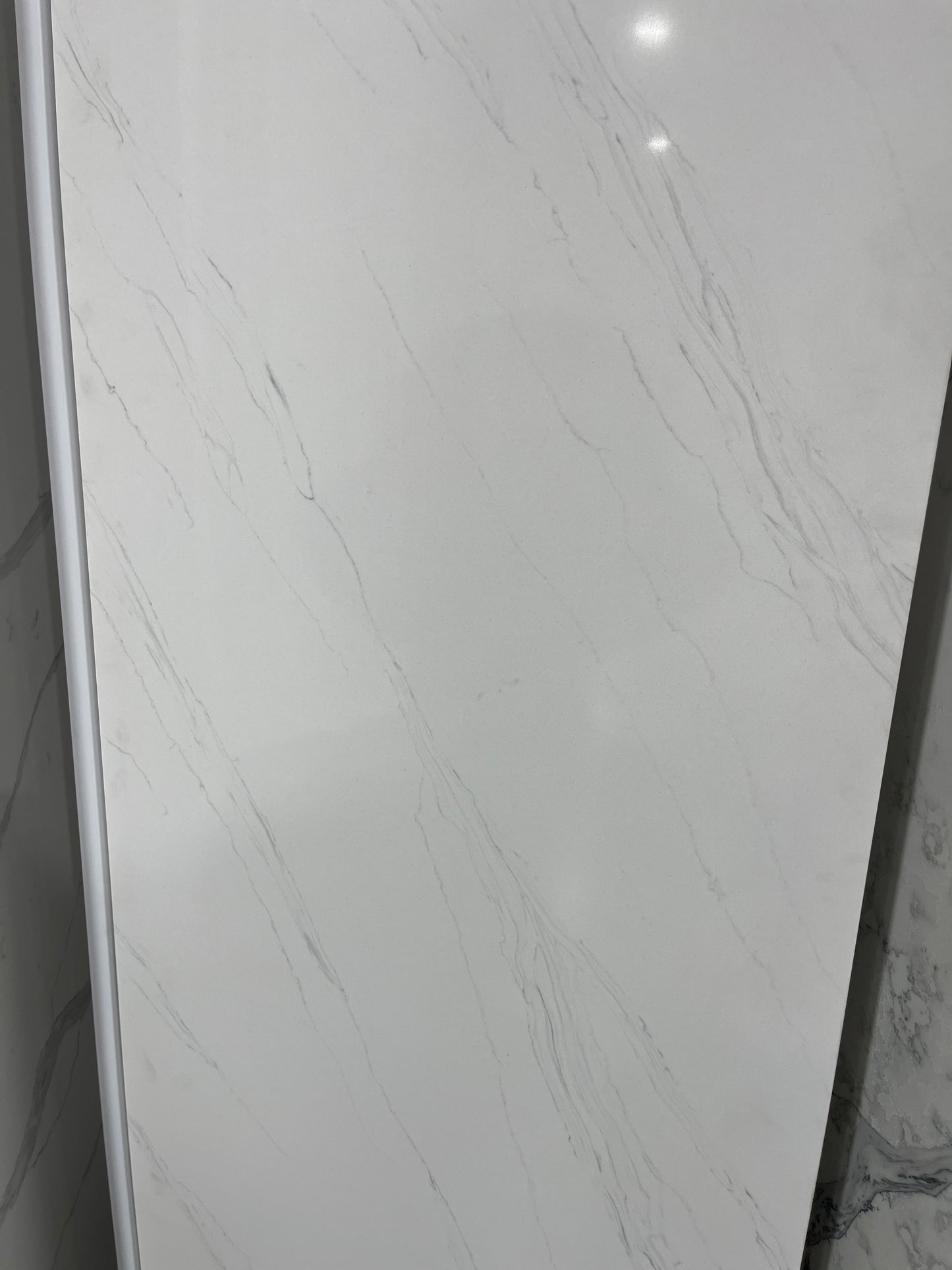 LX-Silken Swan Quartz Slab