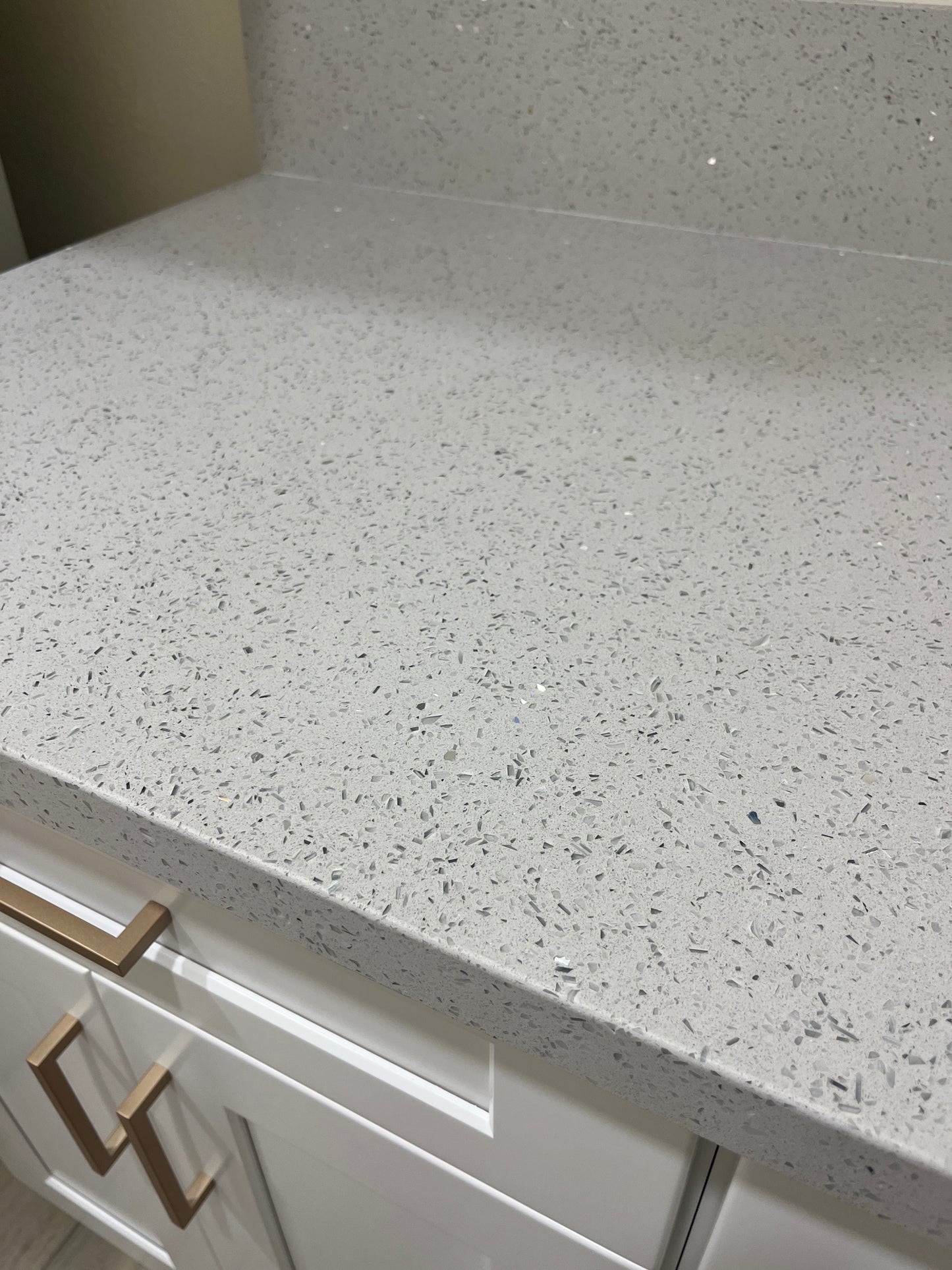 LX-White Diamond Quartz Slab