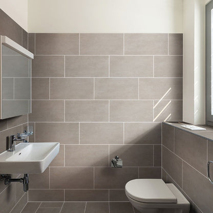 Gridscale Gris ceramic tile shown in a finished room, scene 2