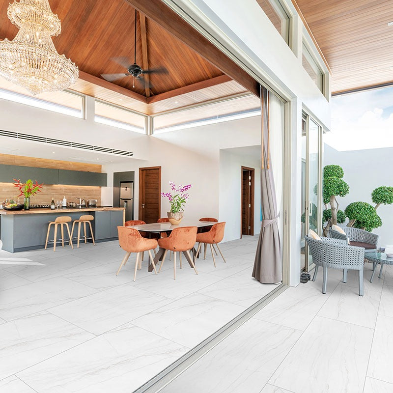 Kaya Zermatta Blanca porcelain tile shown in a finished room, scene 3
