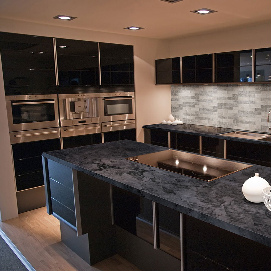 Cirrus Gray quartzite installed in a room setting