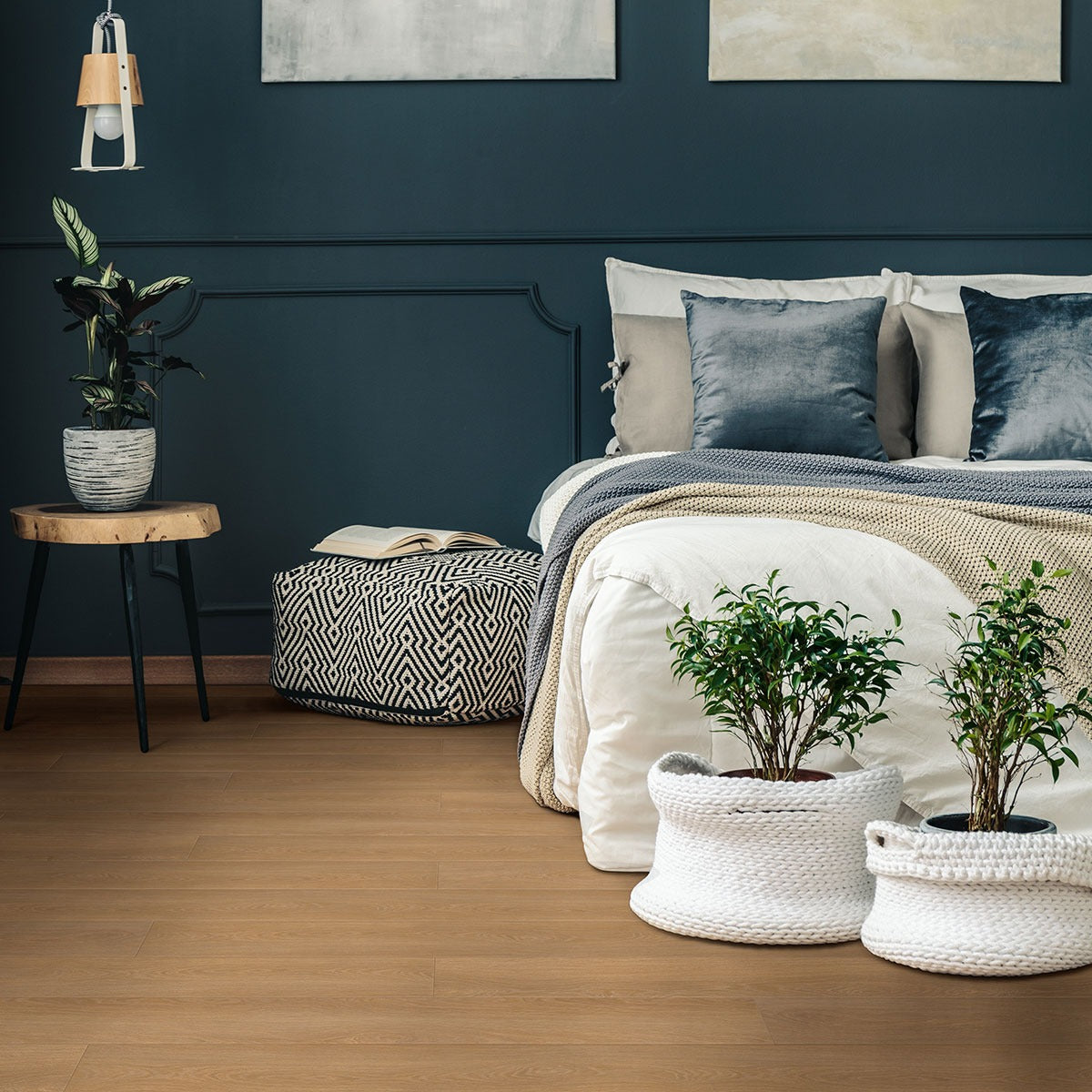 Shorecliffs Wallingford Blonde hybrid rigid core flooring installed in a bedroom