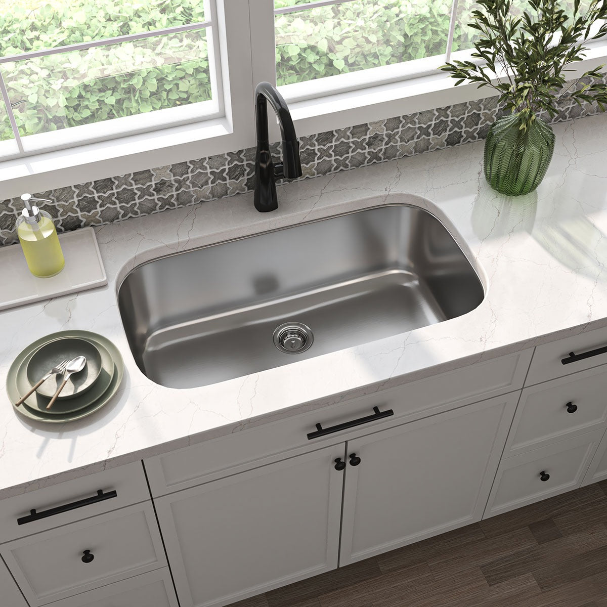 Single Cutout 32" x 18" Stainless Steel Undermount Kitchen Sink in Stainless Steel, installed in a room setting