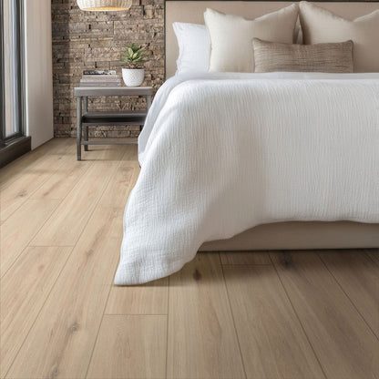 Smithcliffs Sunnyvale hybrid rigid core flooring installed in a bedroom