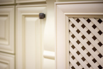 PW-Antique White Raised Panel