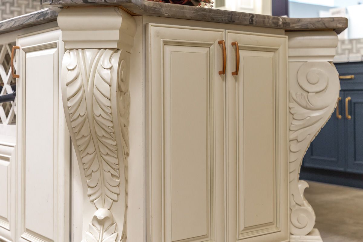 PW-Antique White Raised Panel
