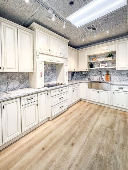 PW-Antique White Raised Panel