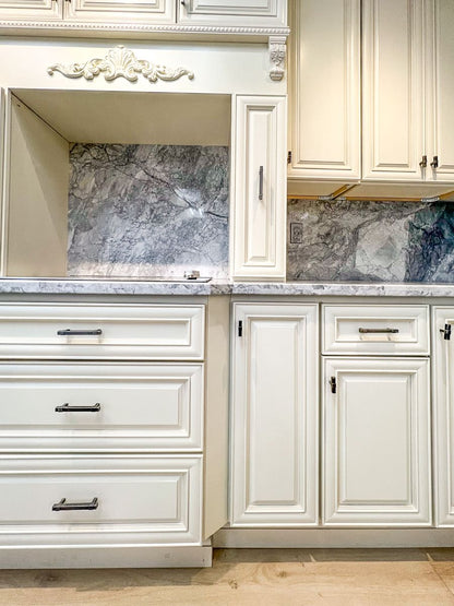 PW-Antique White Raised Panel
