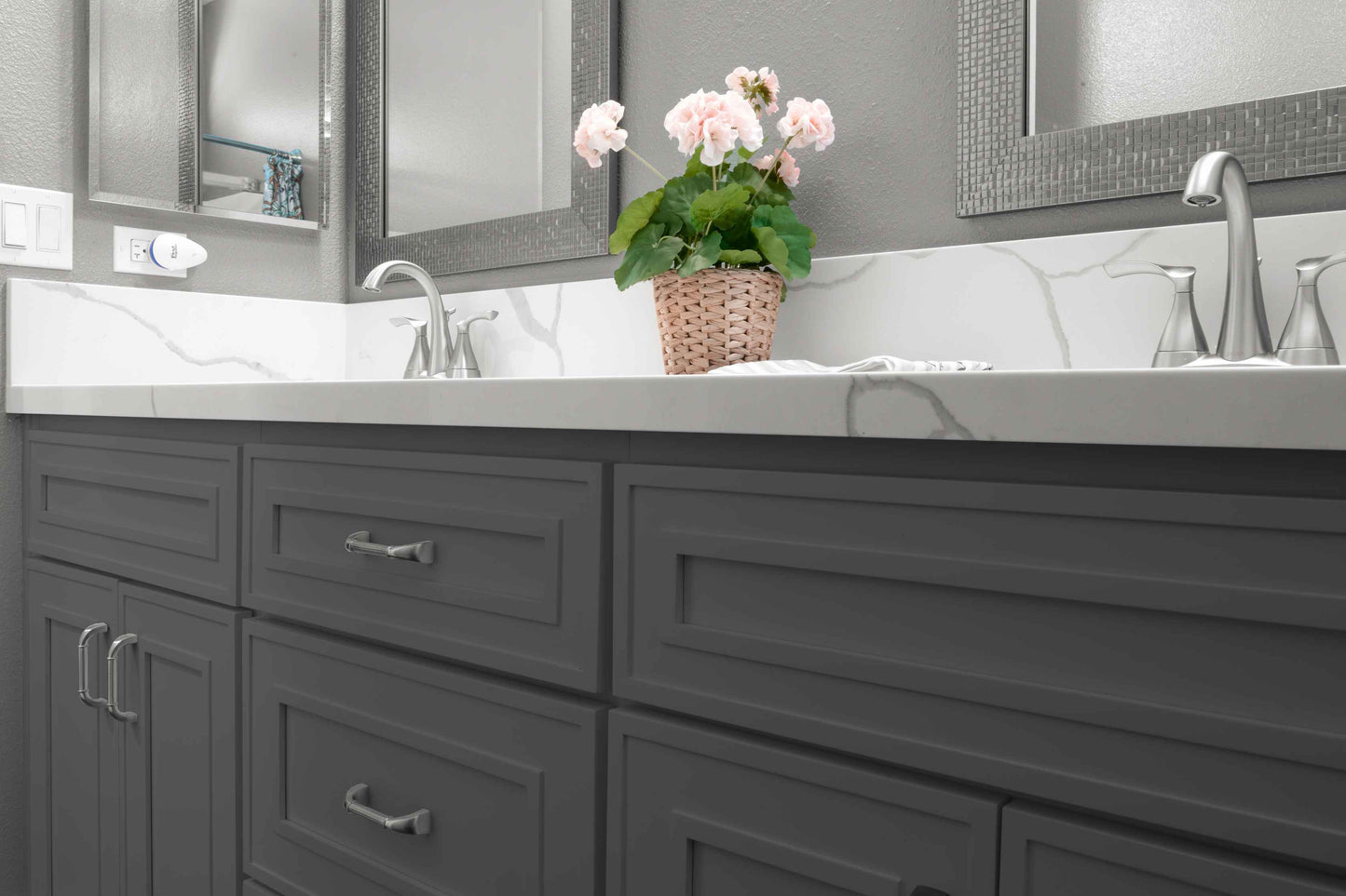 PW-Elegant Shaker Grey