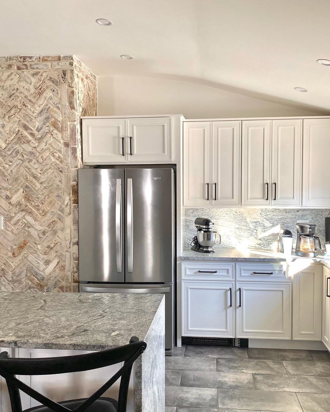 PW-Elegant Shaker White