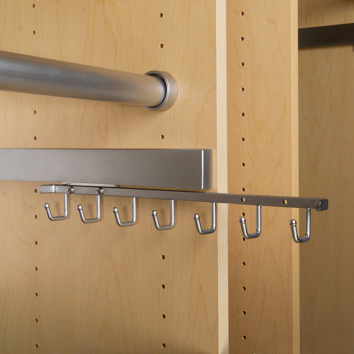 Rev-A-Shelf Deluxe Slide Belt Rack
