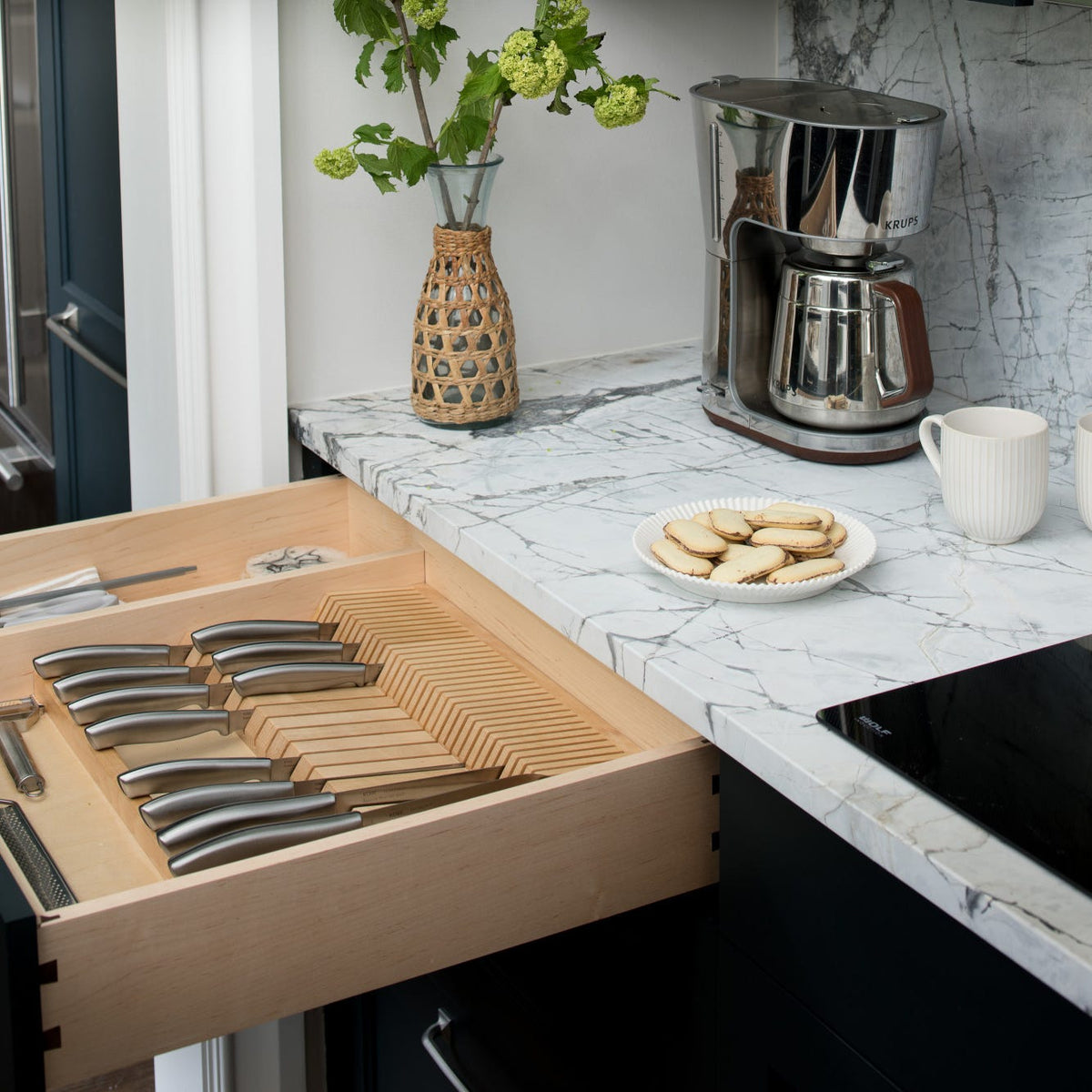 Rev-A-Shelf Double Knife Block