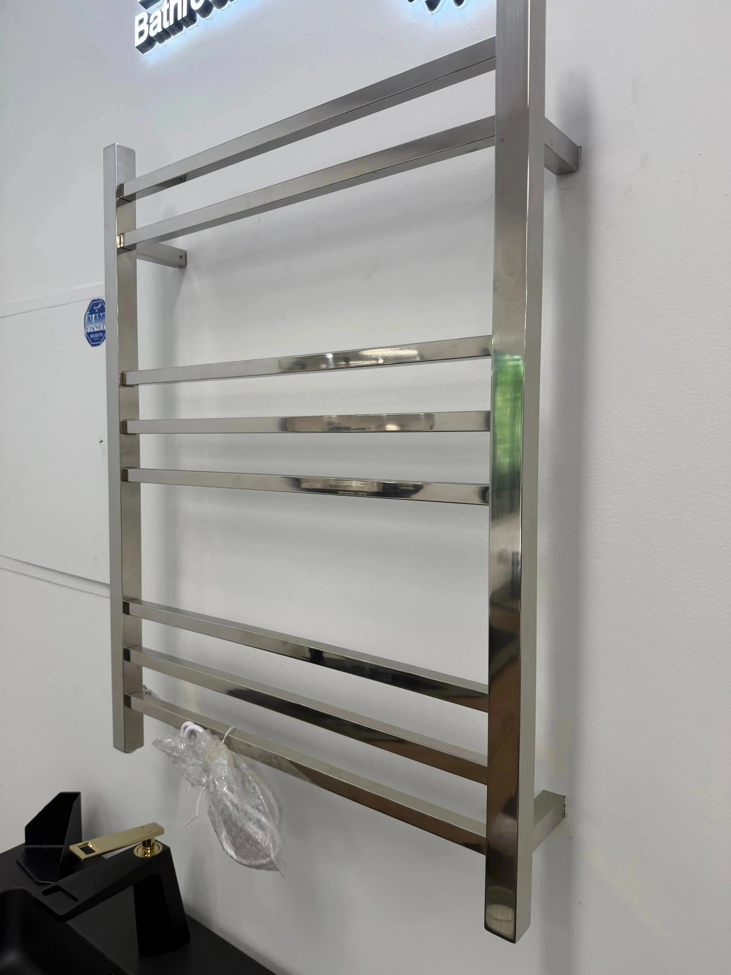 Additional view 1 of 46 inch square tube towel rack and towel warmer