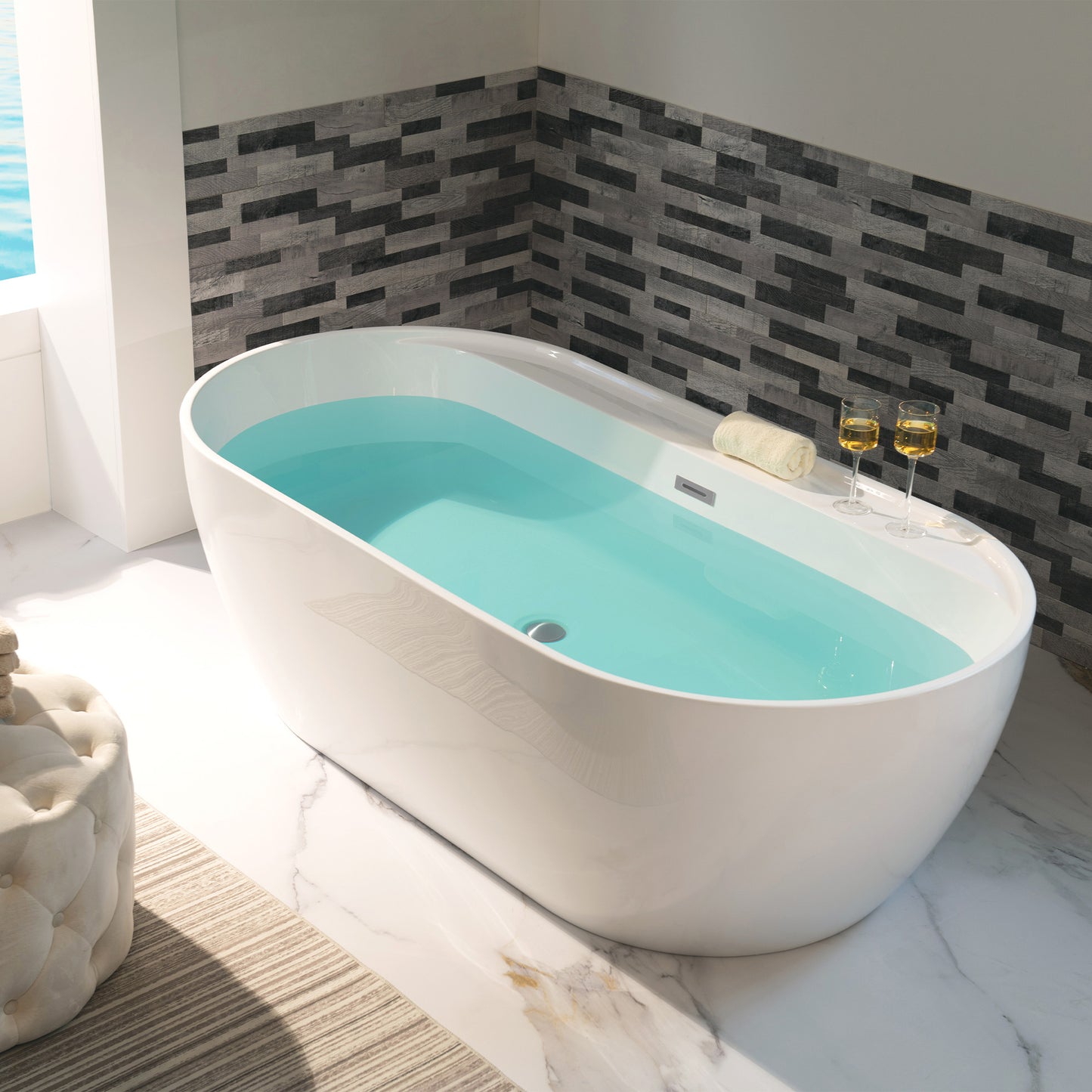 Aura 72" Freestanding Bathtub