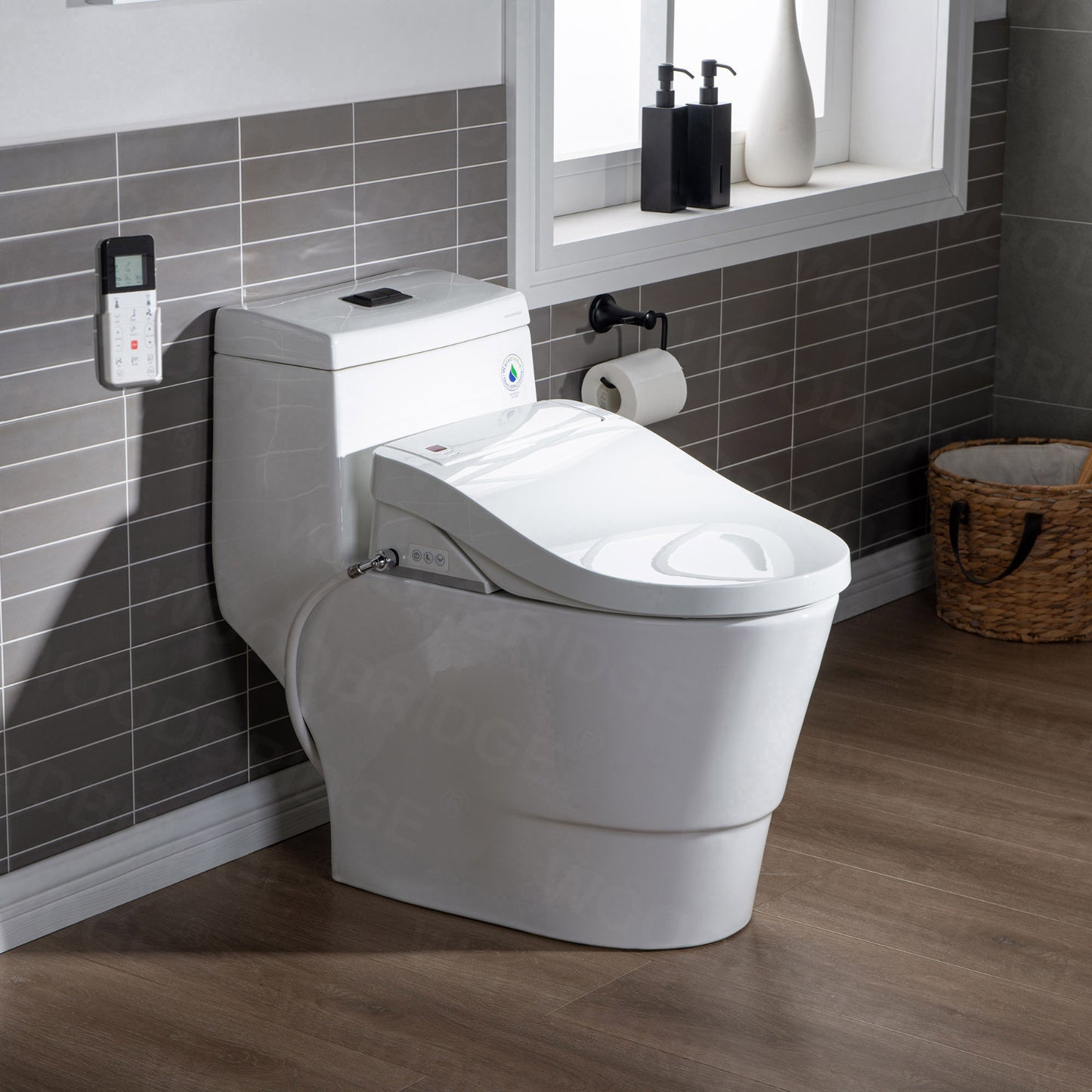 Aurelia Elongated Intelligent Bidet Toilet - remote control