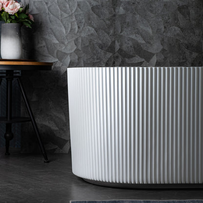 Fune 67" Freestanding Bathtub