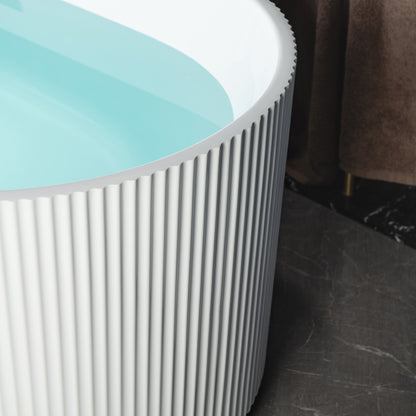 Fune 67" Freestanding Bathtub