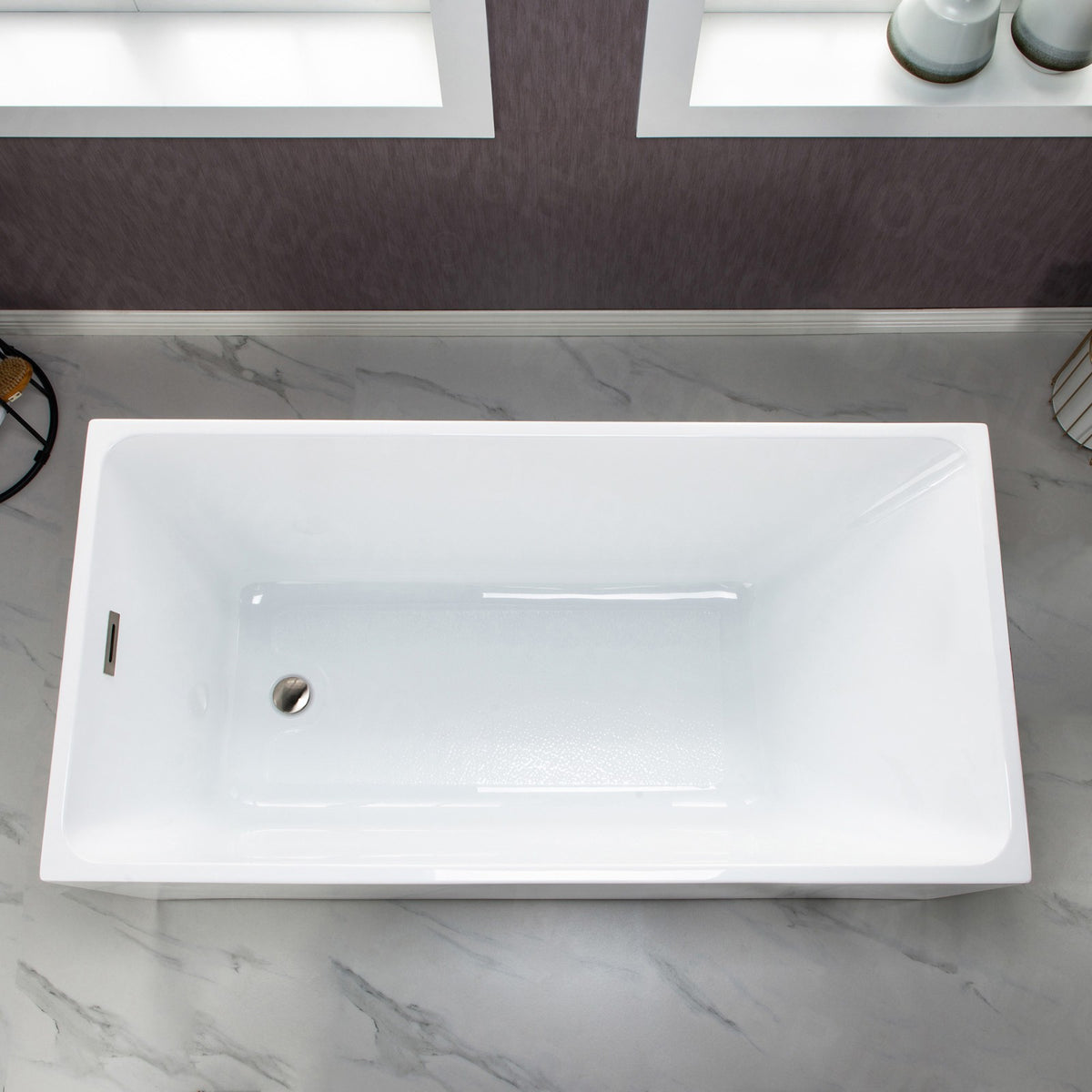 Hako 67" Freestanding Bathtub