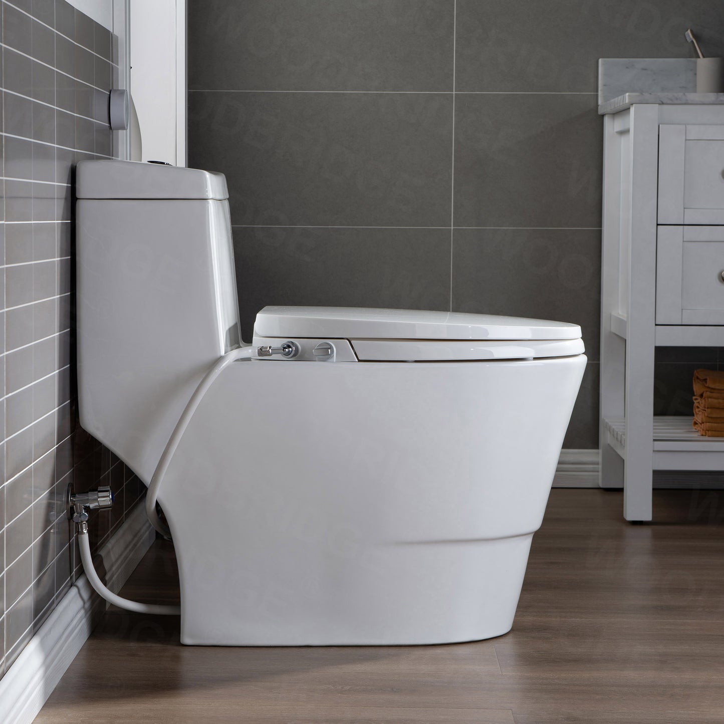 Harlow One-Piece Elongated Toilet - control lever detail