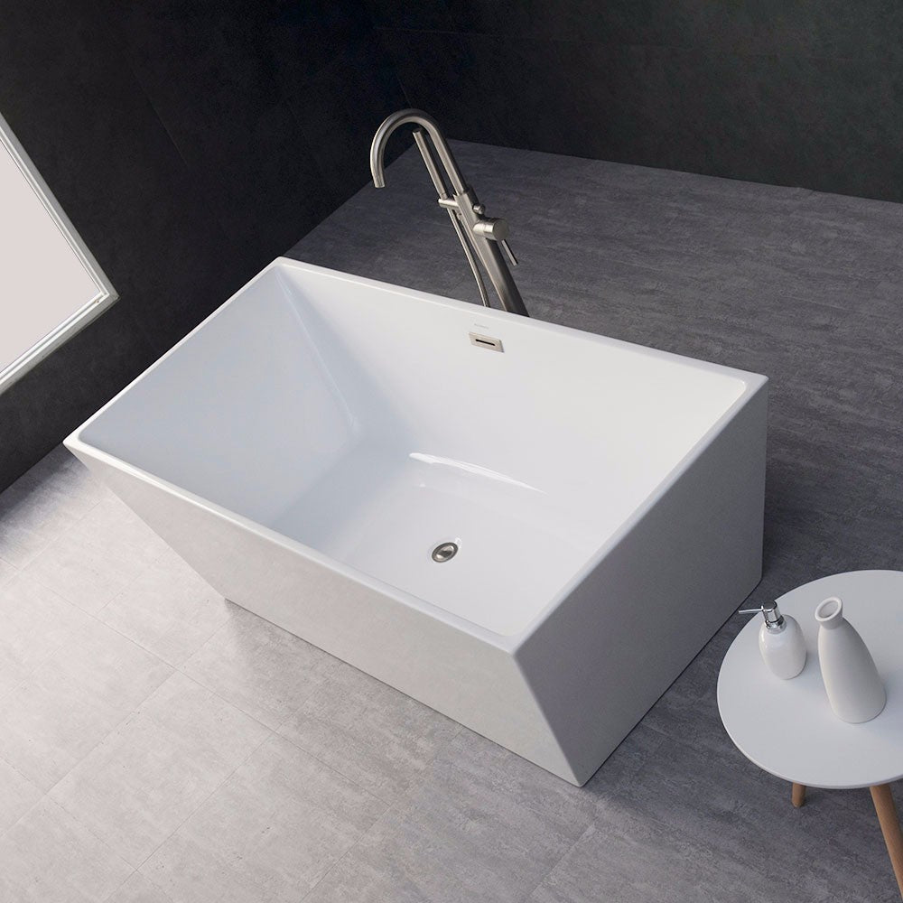 Nami 67" Freestanding Bathtub