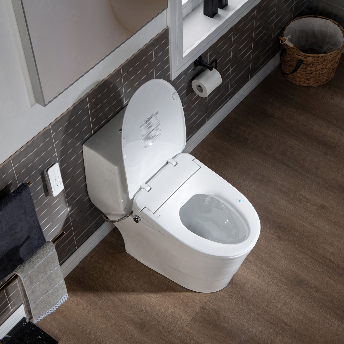 Wren Elongated Intelligent Bidet Toilet - lid detail